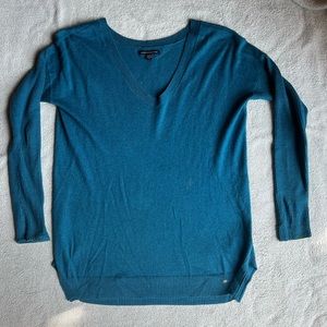 soft and thin v-neck sweater